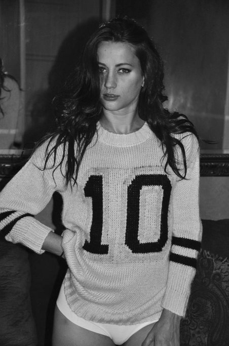 It's sweater weather ...#reeling #newprojects #homesick #LAviaLA http://t.co/gEqija5ONB<a href="/tag/reeling"class="tags">#reeling</a><a href="/tag/newprojects"class="tags">#newprojects</a><a href="/tag/homesick"class="tags"><span>#homesick</span></a><a href="/tag/laviala"class="tags"><span>#laviala</span></a>
