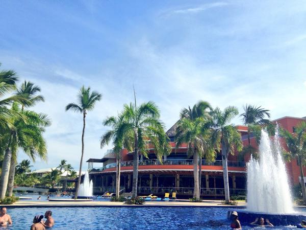 xemilymacsweenx's tweet image. How's you Friday #sweatingit