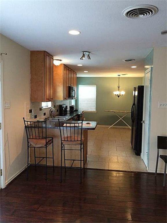 PentaniumLLC's tweet photo. **Housing Alert**
Stop paying rent!

Rent-to-Own

$147,000
$1,295/month
$2,000 down payment

Call Danny 281-803-9568 http://t.co/UCBvtWoAwD