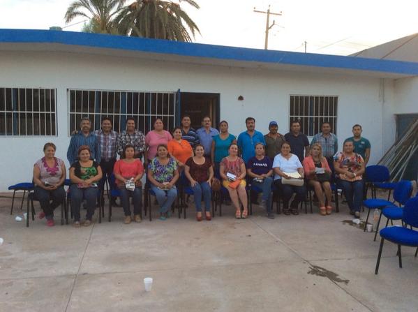 PanchoGarciaGam's tweet photo. Reunión en Bacum con gente del PAN dispuesta a trabajar por el proyecto 11/15 http://t.co/bSqXxQ1Osg