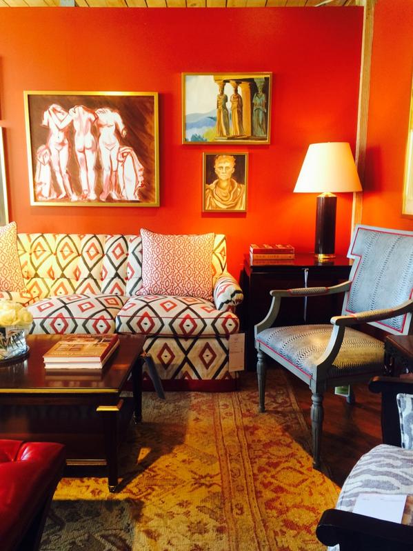 So exciting! 100% ARTIST @Alexahamptoninc 4 <a href="/HickoryChairCo/">Hickory Chair</a> beautiful new paintings personalize her display #hpmkt