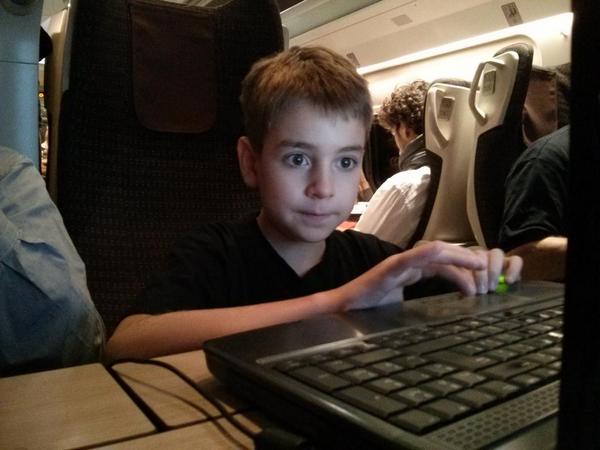coderdojopd's tweet photo. On our way to Padova. Ernesto sta ancora scratchando di brutto. #CoderMIUR @CoderDojoItalia http://t.co/50pr6N8ewD
