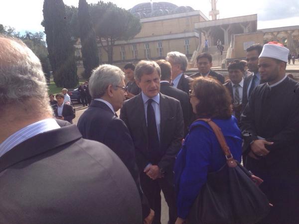 AlemannoTW's tweet photo. Per combattere a fondo terrorismo e fondamentalismo, bisogna dire no alla guerra tra religioni #GrandeMoschea di Roma http://t.co/2MmrdvMuyL