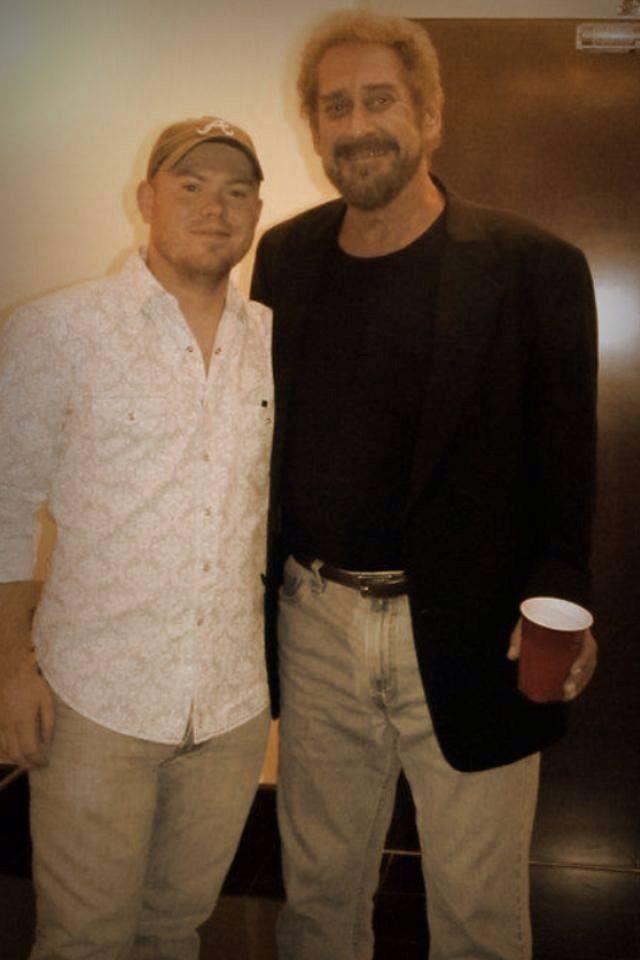 Happy 73rd birthday to my pal, Mr. Earl Thomas Conley and happy birthday to one of the greatests, 