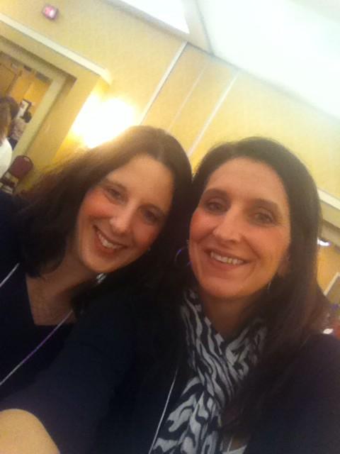usamimi74's tweet photo. @CatherineKU72 Had to take a selfie with the star of #KSMO14 Good to see you F2fF my friend... #tooShortVisit http://t.co/09ebQD24Cz