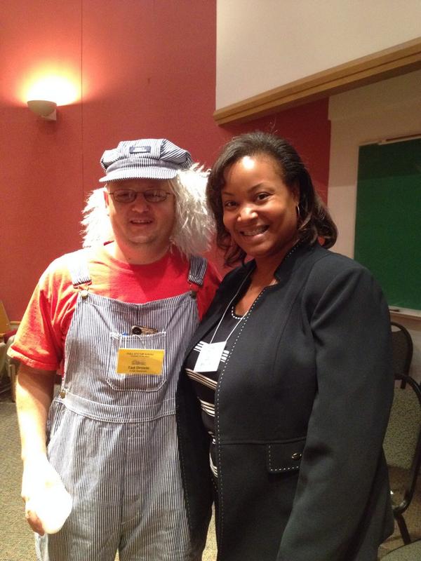 ShaunaFKing's tweet photo. Hanging with Einstein at the Missouri gifted association conference #gam14 http://t.co/qq1h3JhbPZ