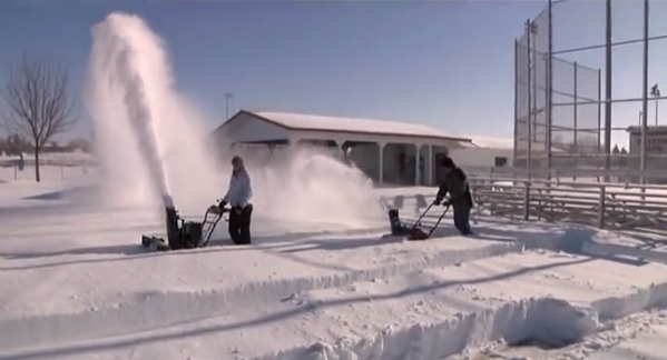 Ariens's tweet image. What's the difference between a Two-Stage &amp;amp; Single Stage snow blower? Watch here: youtube.com/watch?v=FI-AFI…