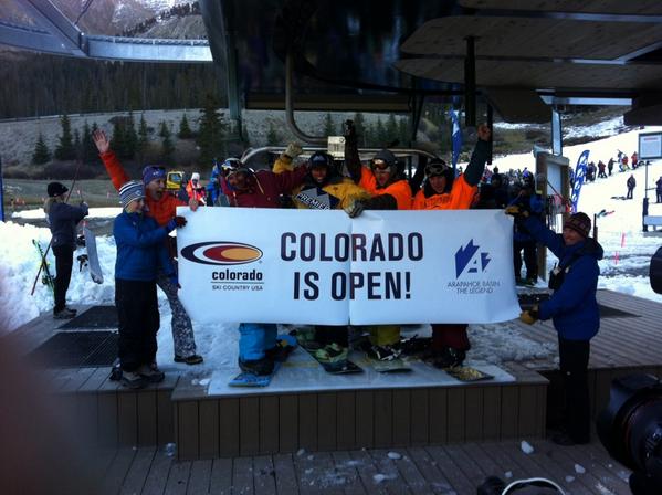 FREESKIER's tweet image. Boom! Just like that, #COisOpen for the 2014-15 ski season. Good looks @Arapahoe_Basin. #Skiing