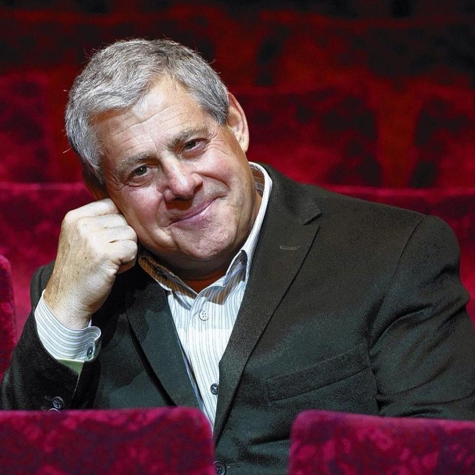 Happy Birthday to the legend that is Sir Cameron Mackintosh! 