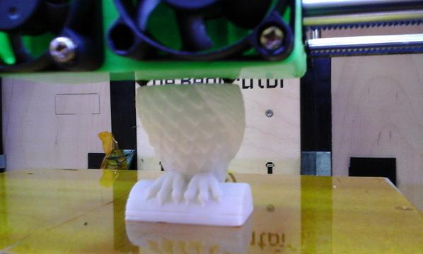 HackspaceTgn's tweet image. Распечатали приз для студенческой лиги "Что? Где? Когда?" в #ИТА #ЮФУ.