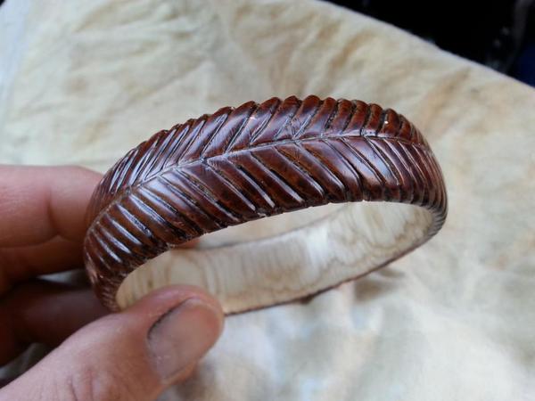 afrororo's tweet photo. ナラの木の腕��。 http://t.co/YA5WqT5VdA