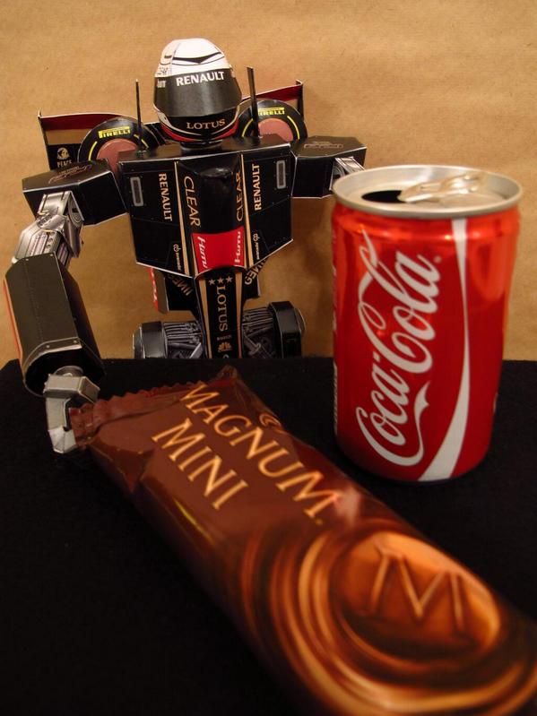 bunny_feet's tweet photo. Happy birthday old friend! #Kimi35
https://t.co/bkpHv9kexl http://t.co/vZYfDfWCZW