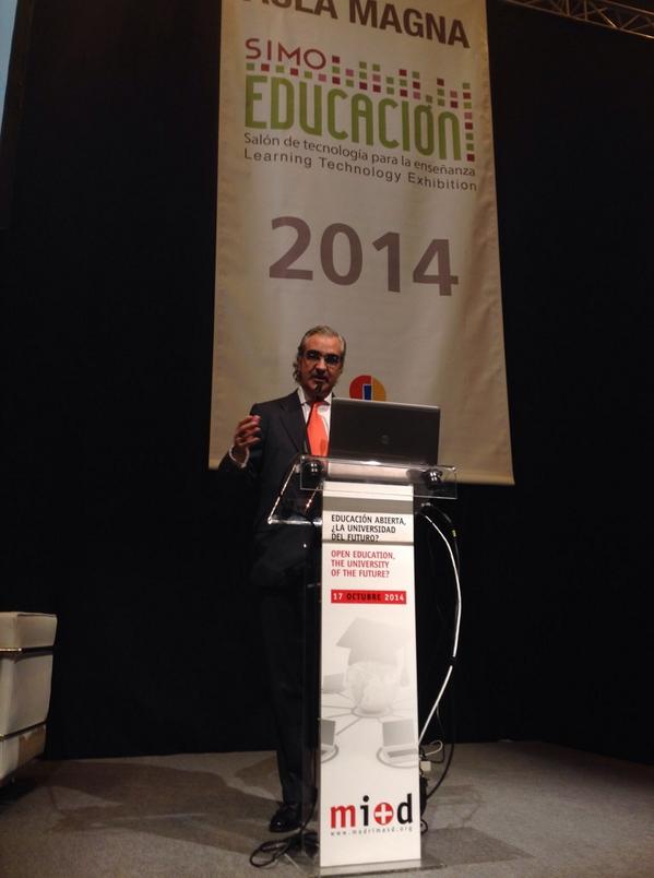 <a href="/paranzadi/">Pedro Aranzadi</a> en #SIMOEducacion #Foromadri+d hablando de <a href="/miriadax/">Miríadax</a>