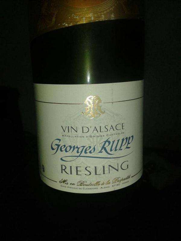 Vanavond #purevinelogie van <a href="/GBK72/">Giel</a>  zou deze heerlijke wijn ook voorbij komen?  #houikwelvan