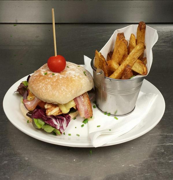 The Clarendon Bar (theclarendonbar) Twitter