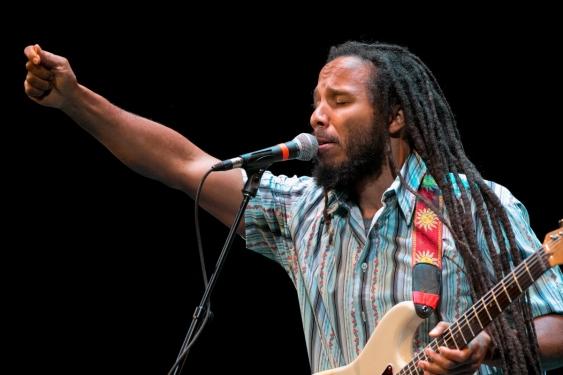 Happy bday Ziggy Marley! Seen here rocking a Levys MPJG-SUN-RED. (photo by Darren Stone, Times Colonist) 