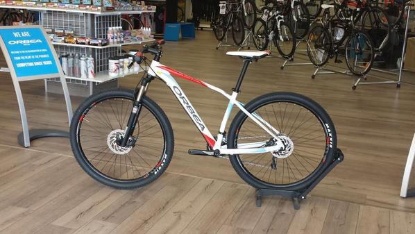 SpokesLR's tweet image. This is the beautiful, tough, &amp;amp; dependable @Orbea Alma H50, stop by &amp;amp; take a look! #SpokesOnMain