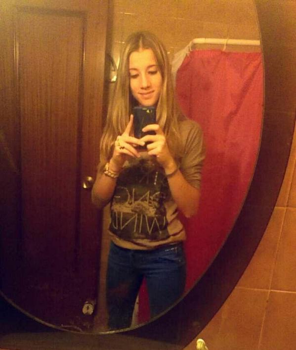 danielamanda2's tweet photo. Y te veo en nada! #AlPartido @ElddaaSJ http://t.co/goRMAJtxwX