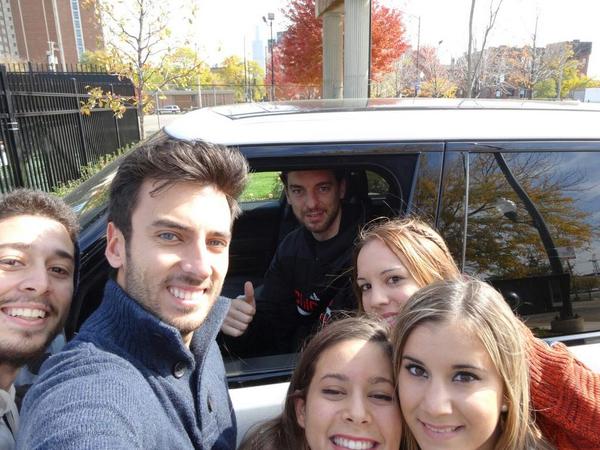 DanielCrespoMar's tweet photo. @paugasol gracias por la foto! Mucha suerte esta temporada y nos vemos en Minneapolis contra los Timberwolves http://t.co/QXOolBAVuG