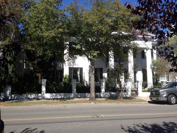 LGfabs's tweet photo. Nothing like the southern charm of charleston #roadtrip#Charleston http://t.co/hMWYsCyzO4
