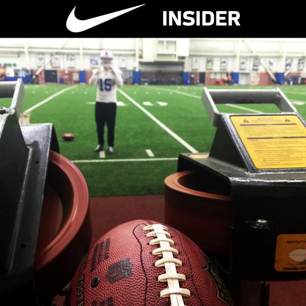 BuffaloBills's tweet image. Getting extra reps after practice. #ExtraWork #JugsMachine #NikeInsider