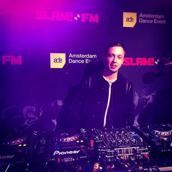 Andrew_Rayel's tweet image. Live on @slamfm #ade #slamfm