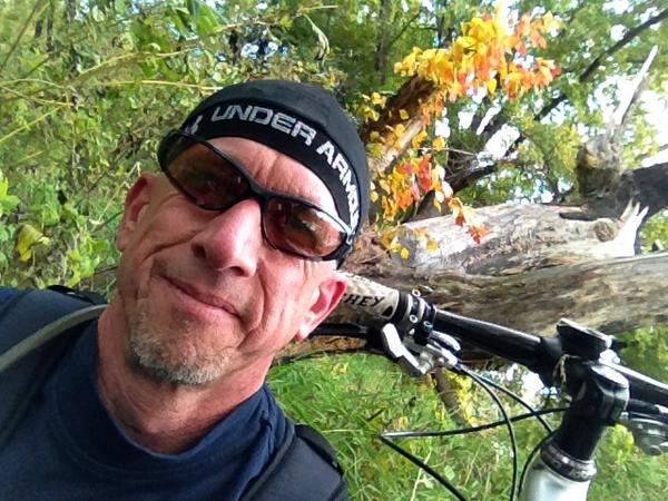 MTBikeAmerica's tweet photo. #MTBFriday! Great day for some Mountain biking and going #overthebars #twice UGH! http://t.co/2vefA2Mw98