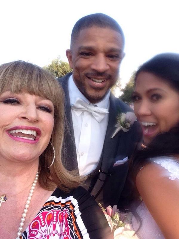 BroritoWedding's tweet photo. #fbf: that time @TheDeeView made everyone put their phones away for the #broritowedding, then took a selfie http://t.co/iZfePNswHN