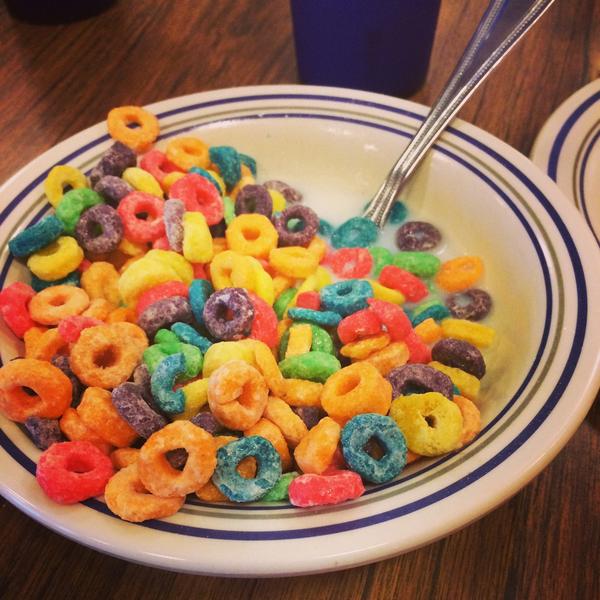 HadleyMeisha's tweet photo. Gotta love foodie Friday's #mandmfoodiefridays #fruitloopfriday http://t.co/8DgCb81zyI