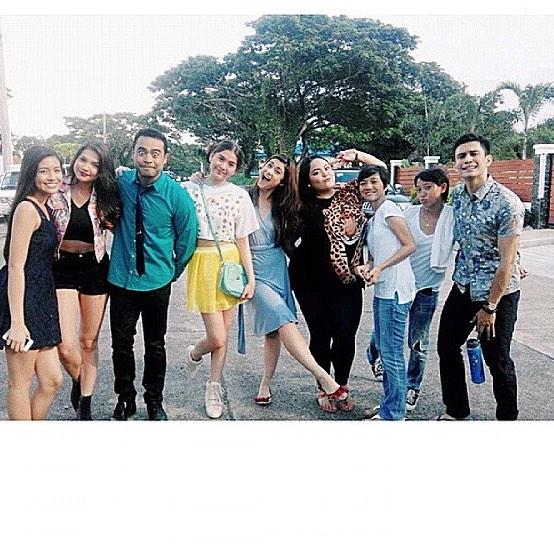 alexoxomartinez's tweet photo. La
PAMILYA
  @_itsMsRuthPerez @_itsnicoleperez 
Ate grace , kuya mat-Lu
Ate joy
Insert pau
Ate let let http://t.co/MMYCGkmlY8