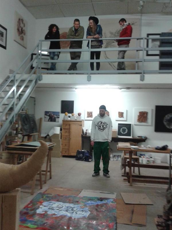 calamaridibosco's tweet photo. Il collettivo #RespirArt prepara la sua prima #mostra. Ma non sarà una mostra... @respirart1 @scalet_sandro http://t.co/9io9ihr395