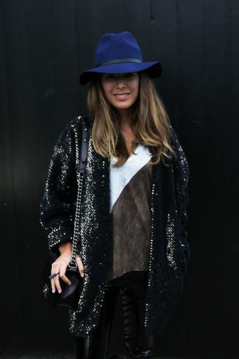 RedMagDaily's tweet photo. Do the #art crowd beat #fashion in the style stakes? We went to @FriezeLondon to find out http://t.co/upHjOMjNeY http://t.co/u3YbxFNVnX