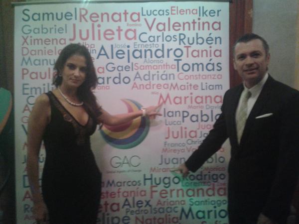 UlrichRichterM's tweet photo. “@BEAGAC: Gracias @MarthaLazo y @JLHB33 por su apoyo y donación! #ViendoJuntos. #AgentesdeCambio http://t.co/hYTid1YDcX