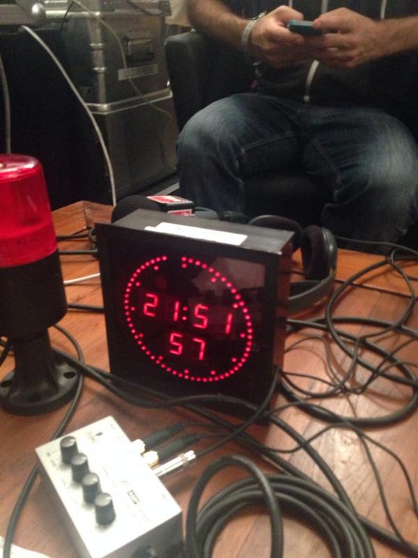DVarrod's tweet photo. 9 minutes avant le grand bain tropical à la fiesta des Suds @franceinter @Christof_Israel @FordFiesta #fds2014 http://t.co/rPeqUzGN53