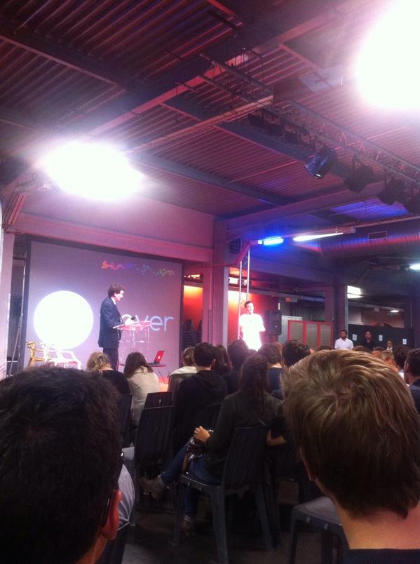 Super pitch de <a href="/tcailhol/">Timo Cailhol</a> pour <a href="/hellowaver/">waver</a> #SDBX4 #nuitduweb #Bordeaux