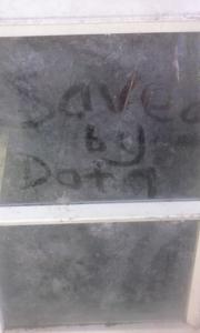 kenken931's tweet photo. #savedbydata #windowwriting http://t.co/oYazqFJYMc http://t.co/XfXN5xAR1c