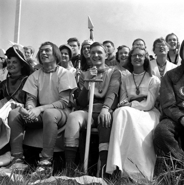 Embedded image permalink