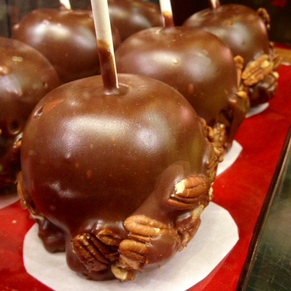 Which do you like best -- candied apples or caramel apples?