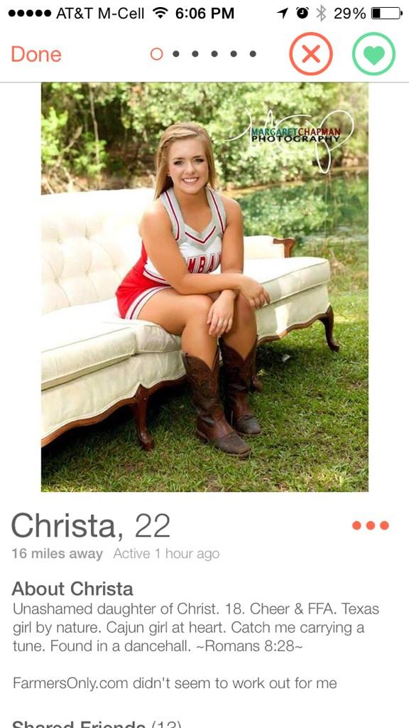 highschooltips3's tweet photo. High school chicks are on tinder now? #wut http://t.co/YbGxcrnjHI