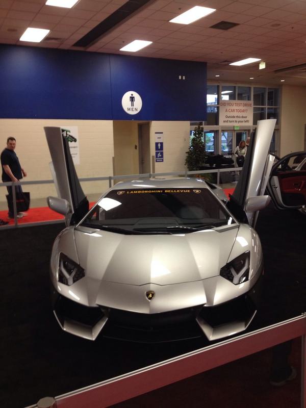 daanyalnasar's tweet photo. Seattle Auto Show 😍😍😍 http://t.co/25zfMPBasW