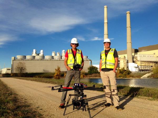 SkySightRC's tweet photo. Never have aerials been so safe...  @AvosandCocos  @Black_Veatch http://t.co/bVz2Sv3IAa