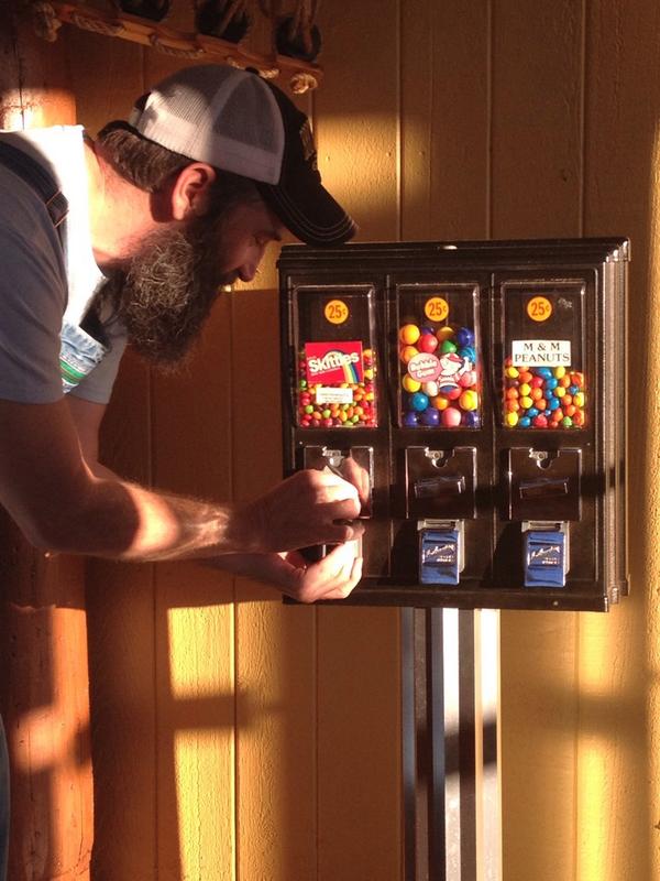 DonnyThompsonBB's tweet photo. #FridayNight out to eat and I've got to make some big decisions.  Look what I found at the restaurant. http://t.co/Wol6tYH4DU