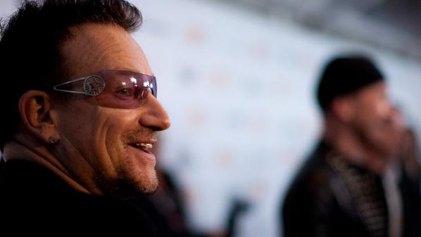 CBCNews's tweet photo. U2's Bono says he wears sunglasses because of glaucoma http://t.co/WODQa5VuEW http://t.co/rMKB8YoTNc