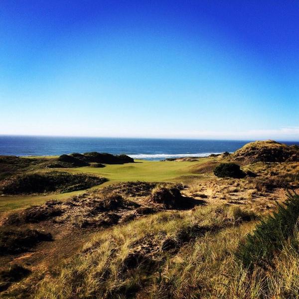 MattLarson70's tweet photo. @GolfAdvisor favorite course is any @BandonDunesGolf #FavoriteCourseFriday http://t.co/hh9AasJ7BR
