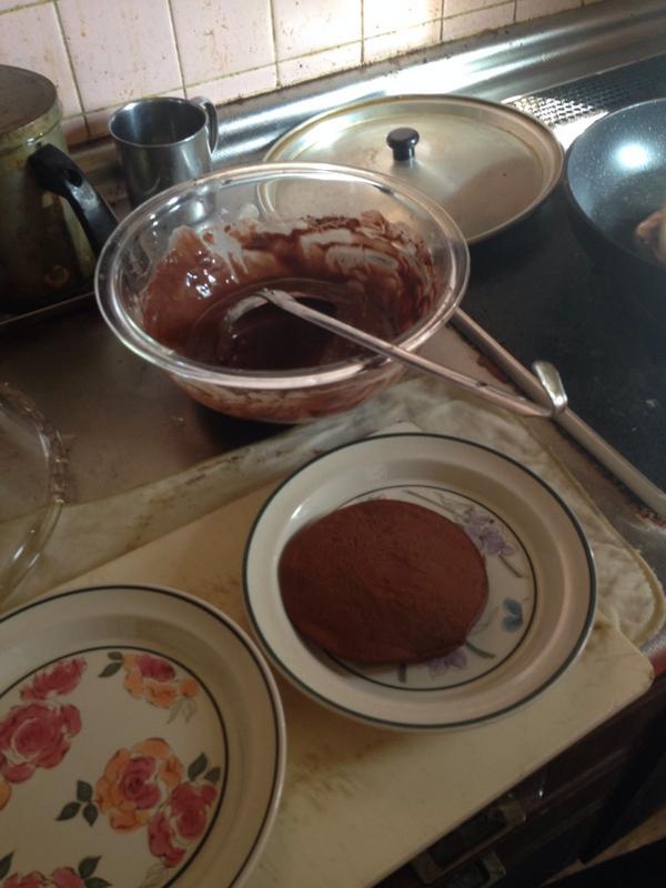 nozarasiw's tweet photo. 実家に帰ったので久々に趣味のお菓子作りナウ http://t.co/u2wvt86Mav