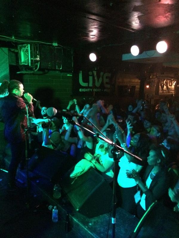 LiVE885fm's tweet photo. @TheLionyls just started their set! They are the 4th in the #bms2014 line up tonight! http://t.co/7FC314peJR