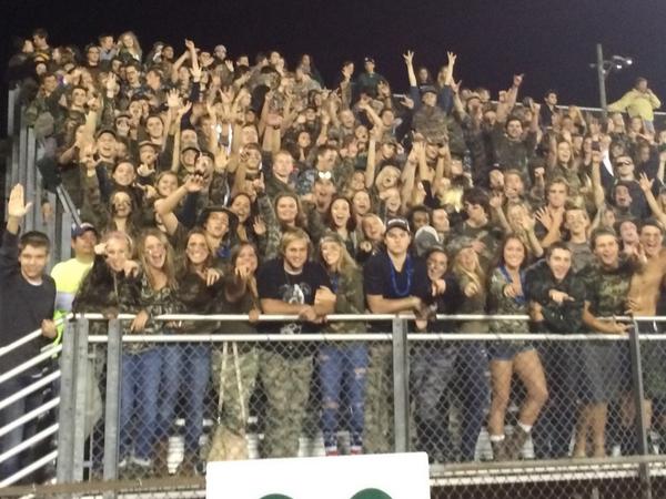 DanOCone's tweet photo. Unbelievable SUPPORT by our STANG Students!  Green and Gold!
#Stangpede #camonation http://t.co/0qQNrhVLfY