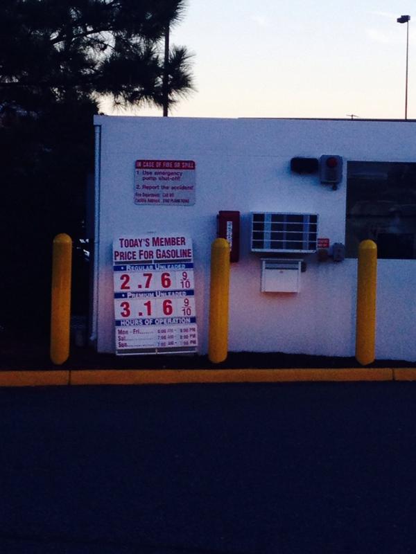 RealtorSha's tweet photo. Gas at Costco in Fredericksburg $2.76!!!! http://t.co/c7iDpSmJQq