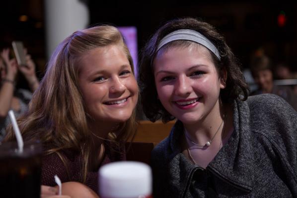 iHelpDaily's tweet image. Food. Music. Good times.