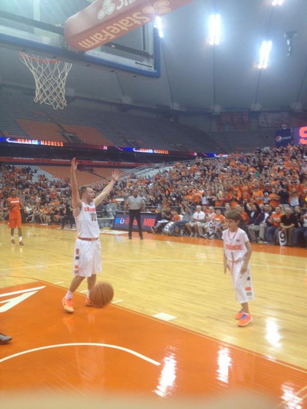Cuse_MBB's tweet photo. Nick hits the final shot! @TCooney10 with the assist. #OrangeMadness http://t.co/WhfmLhaI0q